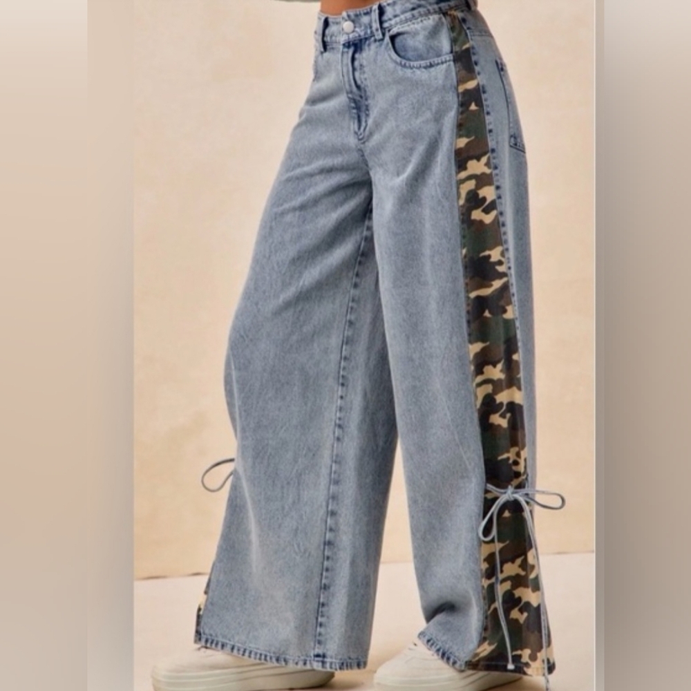 BiBi Camo-Trim Wide Leg Women’s Jeans